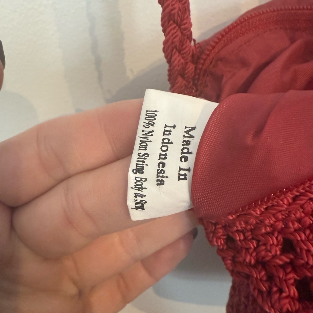 The Sak Red Crochet Shoulder Bag with Gothic Charm - Picture 11 of 12